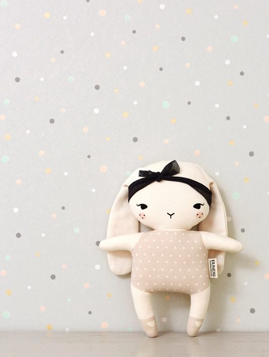 Majvillan, tapet till barnrummet Stardust, soft grey