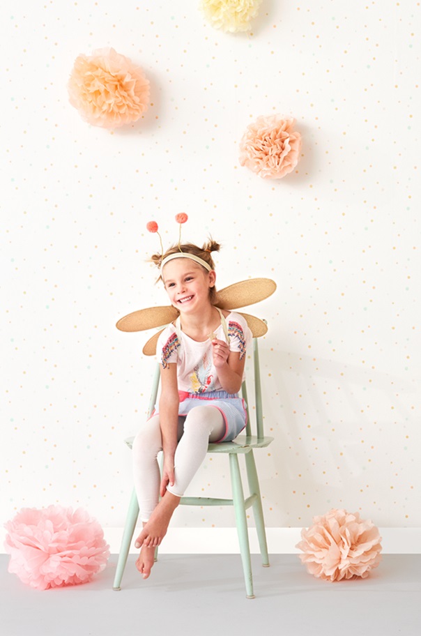 Majvillan, tapet till barnrummet Stardust, shimmering white - Bild 2