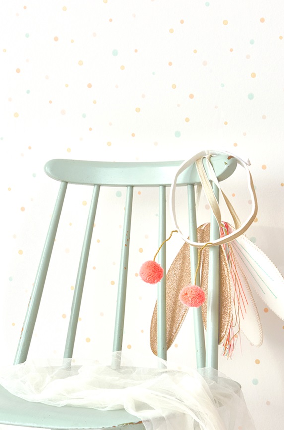 Majvillan, tapet till barnrummet Stardust, shimmering white - Bild 3