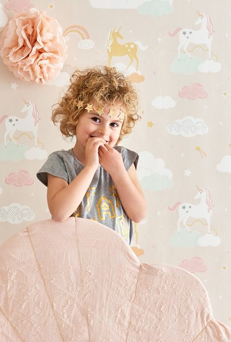 Majvillan, tapet till barnrummet Rainbow treasures, lovely pastel pink