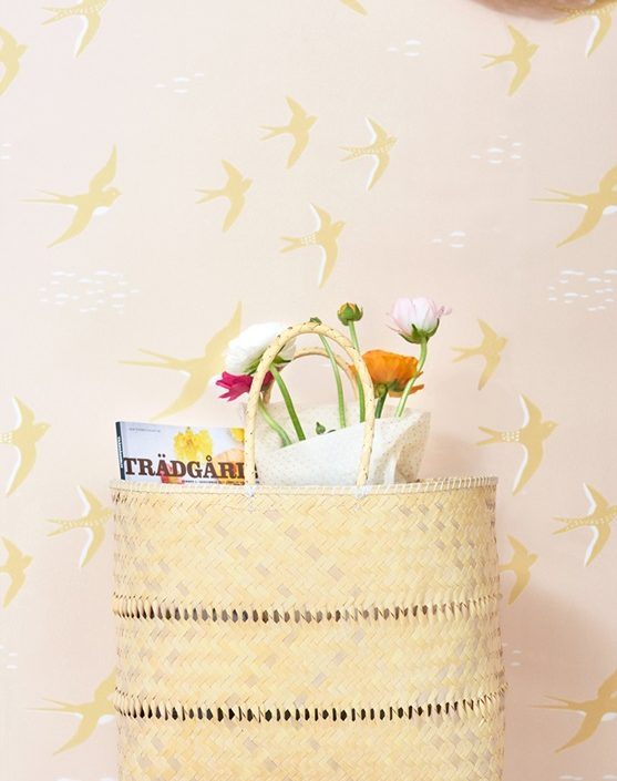 Majvillan, tapet till barnrummet Follow the wind, sunny pink