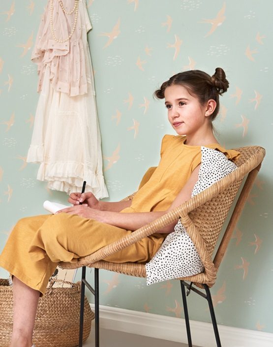 Majvillan, tapet till barnrummet Follow the wind, dusty turquoise