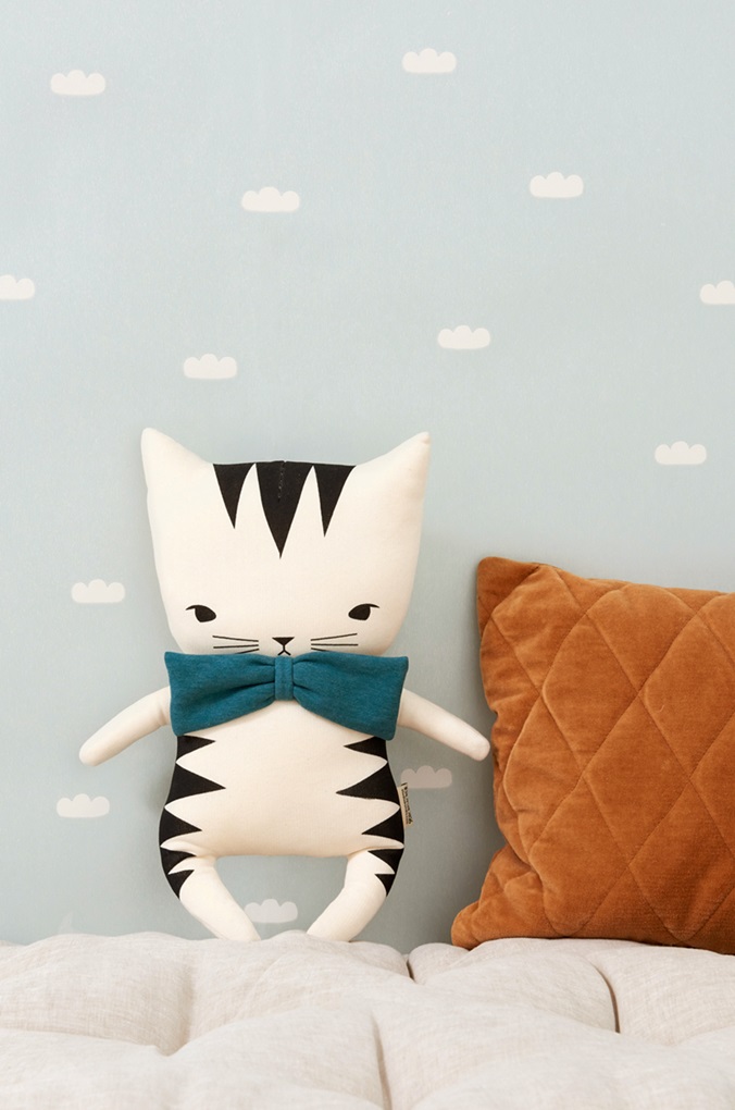 Majvillan, tapet till barnrummet Dreamy clouds, dusty blue - Bild 2