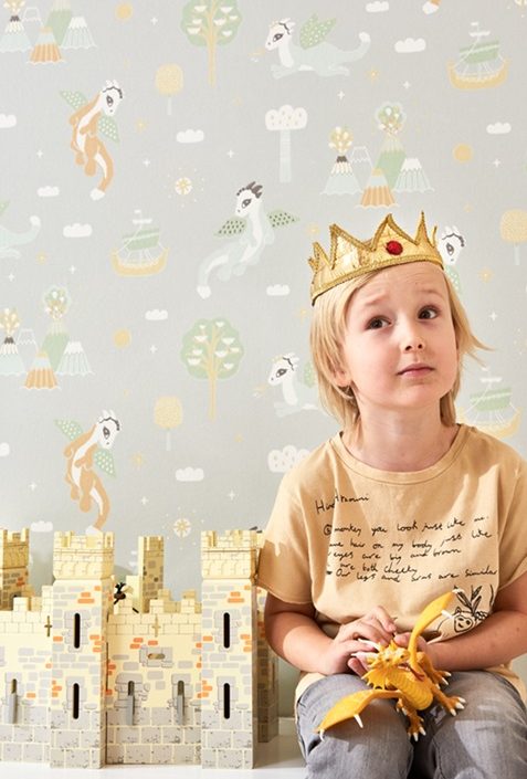 Majvillan, tapet till barnrummet Magical adventure, soft grey