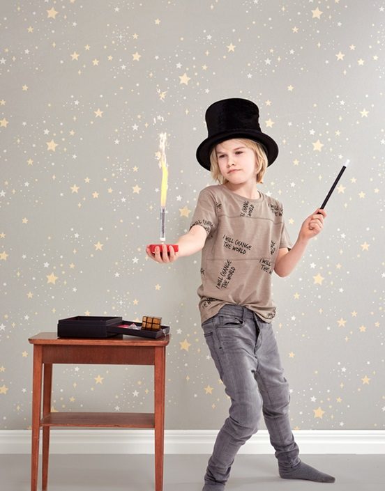 Majvillan, tapet till barnrummet Twinkle, mud grey