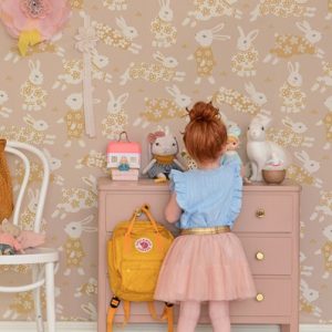 Majvillan, tapet till barnrummet Garden party, dusty blush pink