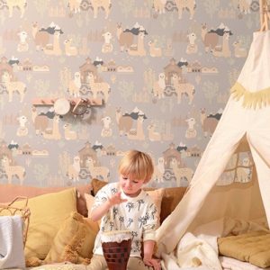 Majvillan, tapet till barnrummet Lama village, soft grey