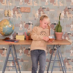 Majvillan, tapet till barnrummet Lama village, afternoon blue