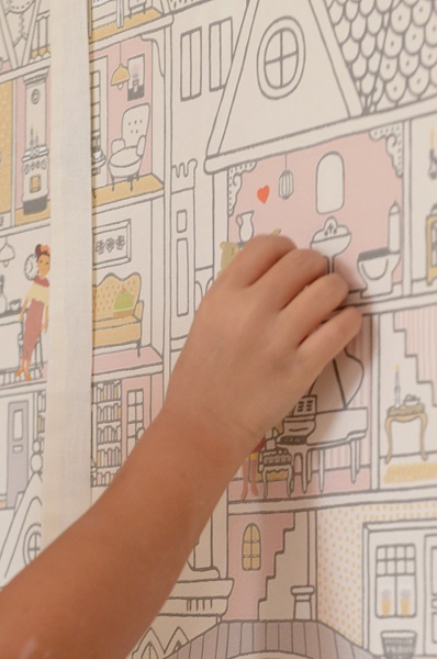 Majvillan, tapet till barnrummet Dollhouse, wool white - Bild 3