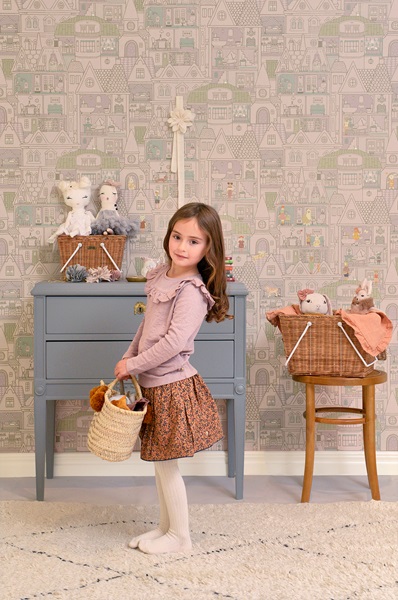 Majvillan, tapet till barnrummet Dollhouse, soft lilac