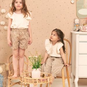 Majvillan, tapet till barnrummet Stardust, shimmering pink