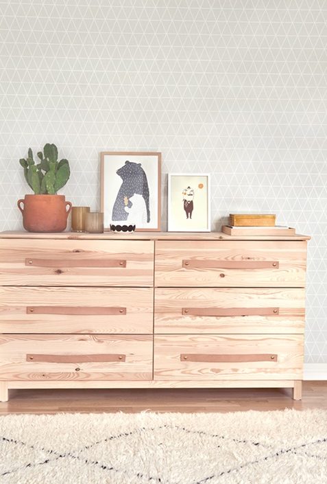 Majvillan, tapet till barnrummet Viggo, grå