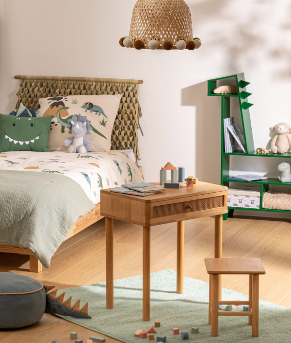 Grön bokhylla till barnrummet, Dino