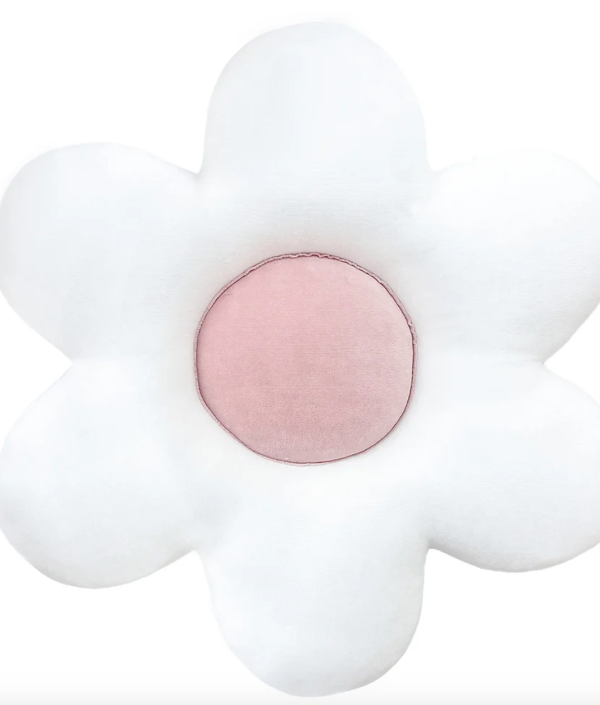 Blomkudde till barnrummet, powder pink