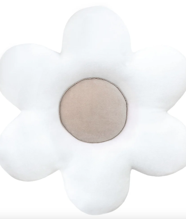 Blomkudde till barnrummet, cappuccino