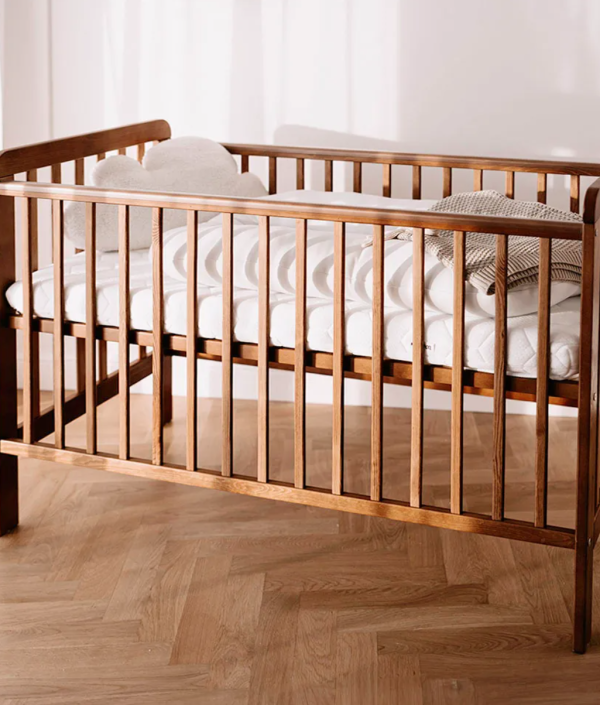 Klassisk spjälsäng, vintage