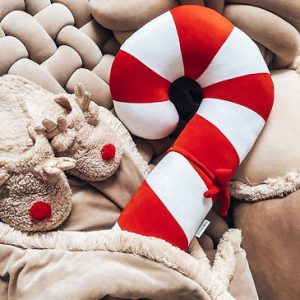 Kudde till barnrummet, polkagris röd