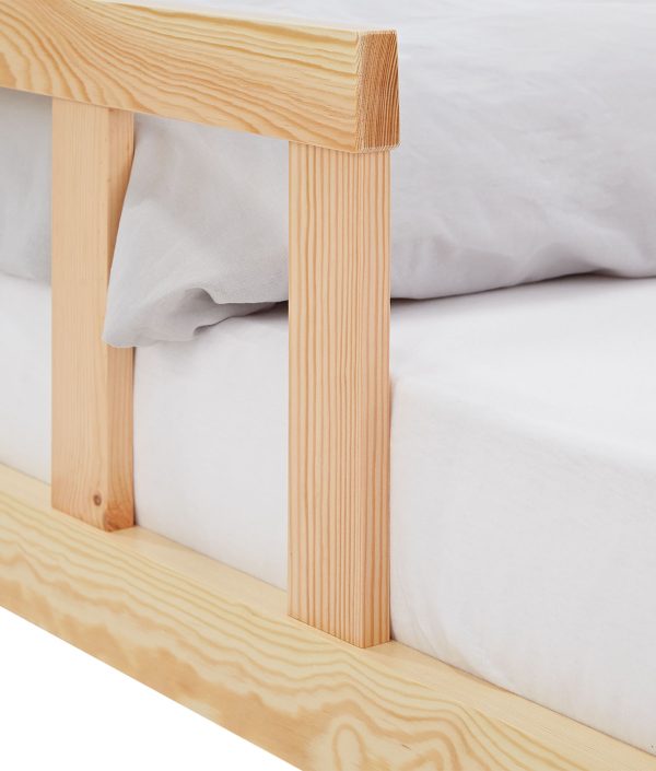 Montessori natur barnsäng med skyddskanter, 120x200 cm