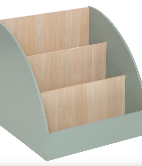 Grön bokhylla till barnrummet