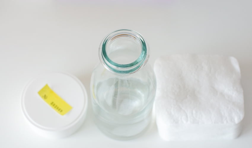 Vattenflaska och tvättlappar Vattenflaska och tvättlappar