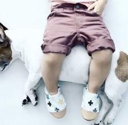 Barnmockasiner i olika färger