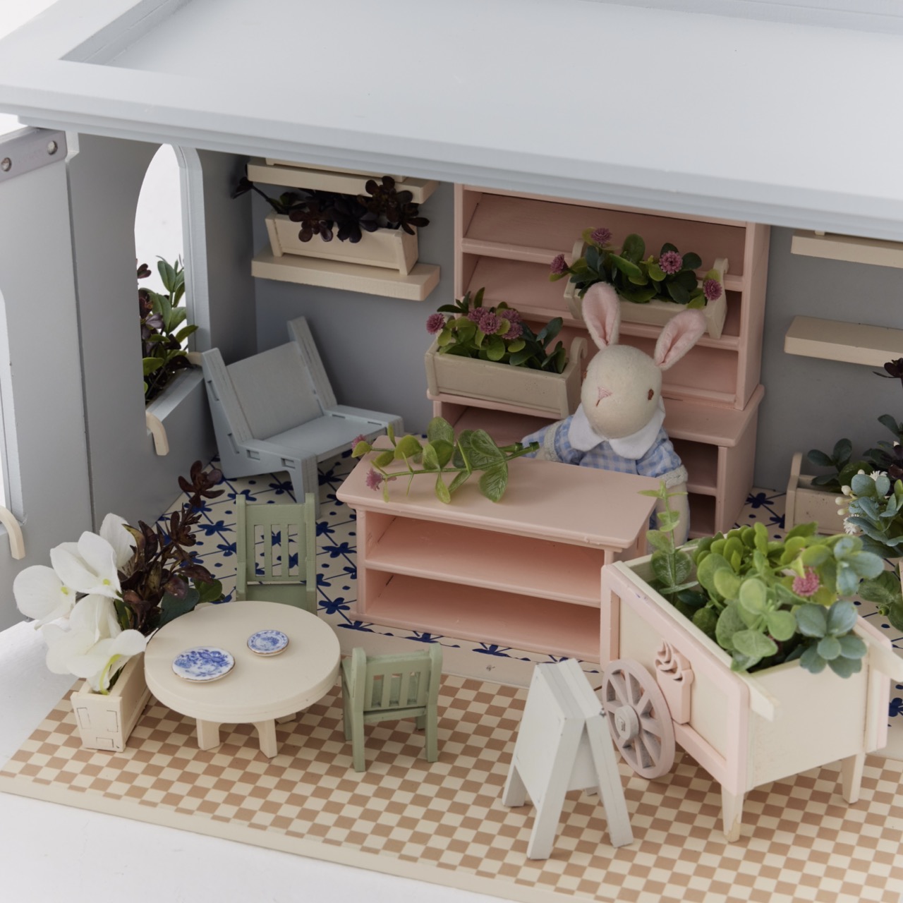 La Fleuriste de Camille – Miniatyrblomsteraffär i trä - Bild 4