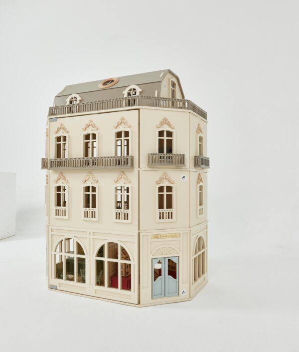 House of Paris – Lyxdockhus med Parisisk magi