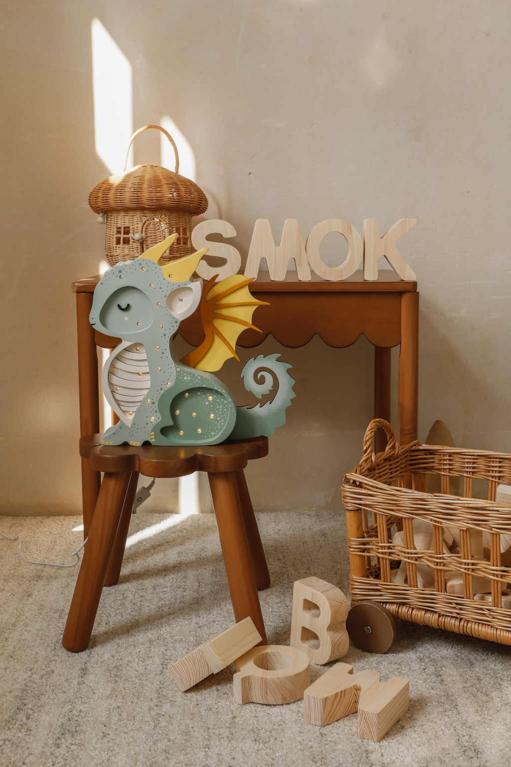 Little Lights, Nattlampa till barnrummet, Dragon Lamp, Hunter Green - Bild 5