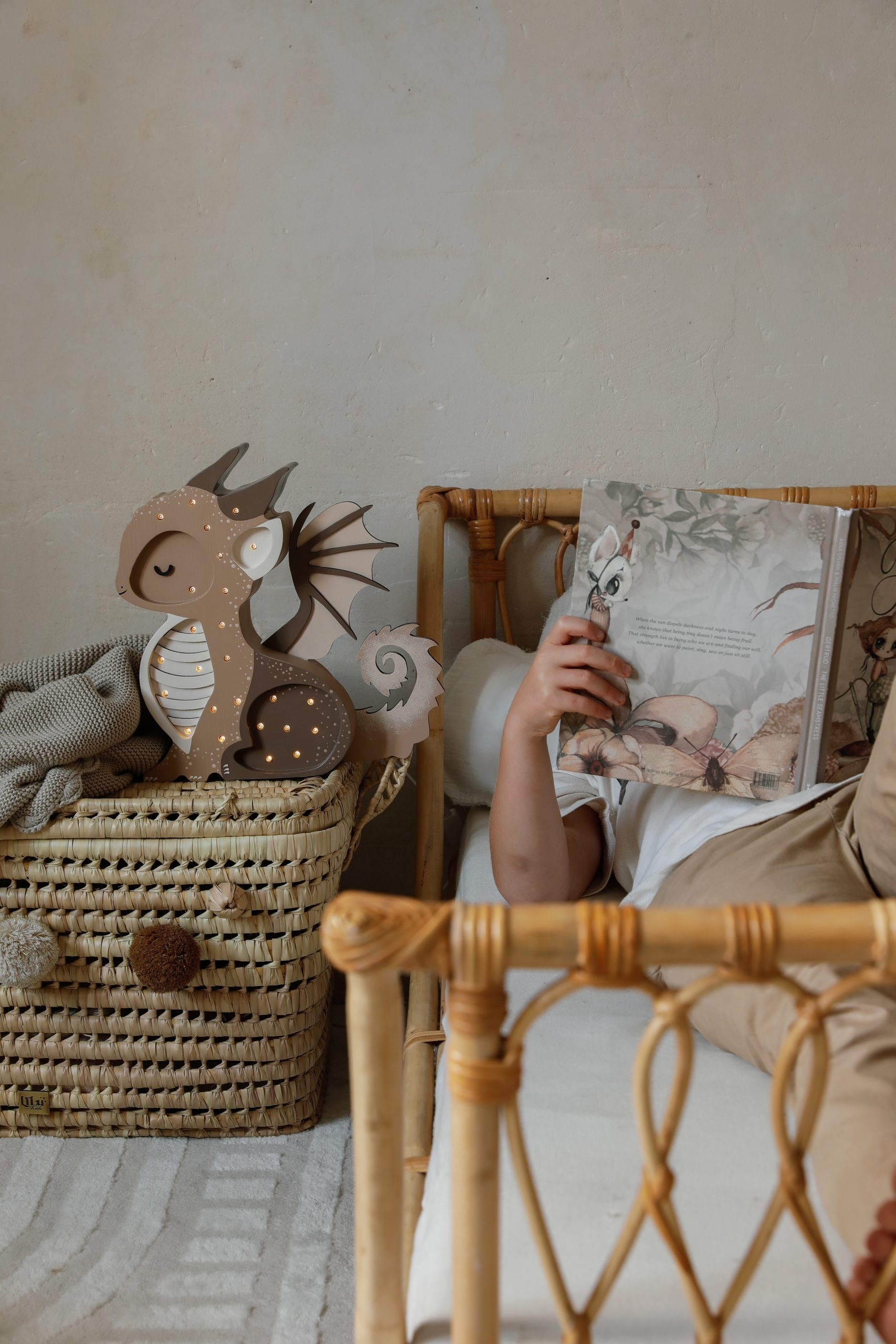 Little Lights, Nattlampa till barnrummet, Dragon Lamp, Tiramissu Brown - Bild 4