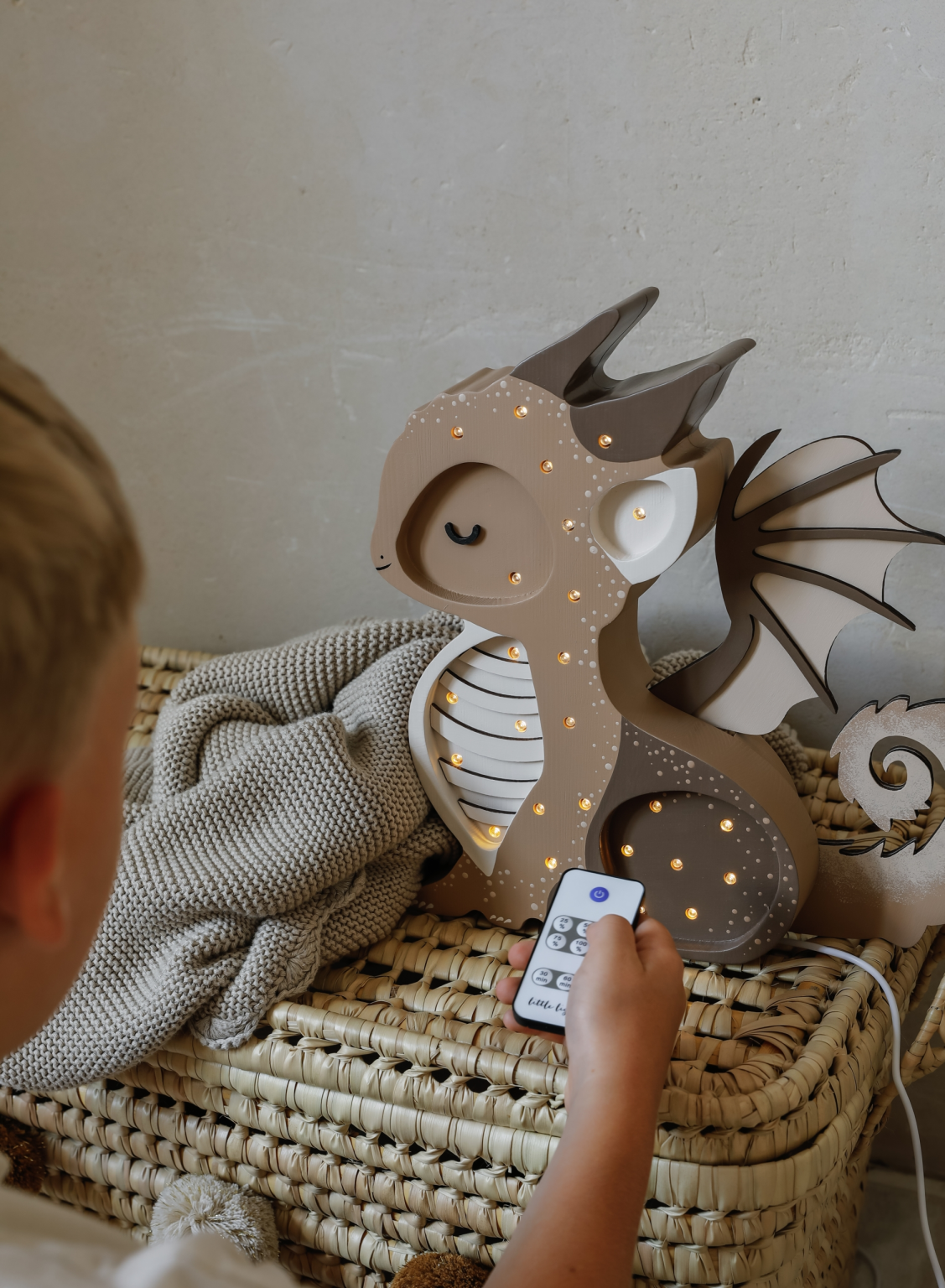 Little Lights, Nattlampa till barnrummet, Dragon Lamp, Tiramissu Brown - Bild 2