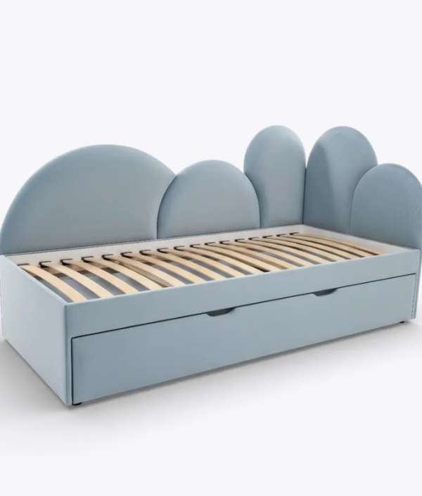 Agnes ljusblå utdragssäng 90x180 cm med förvaring