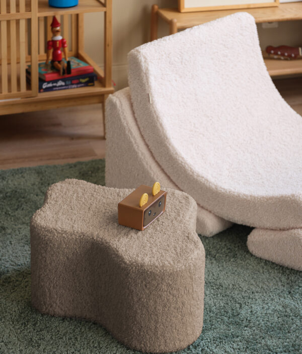 The Cloud Ottoman i teddytyg - Moln Puff till barnrummet