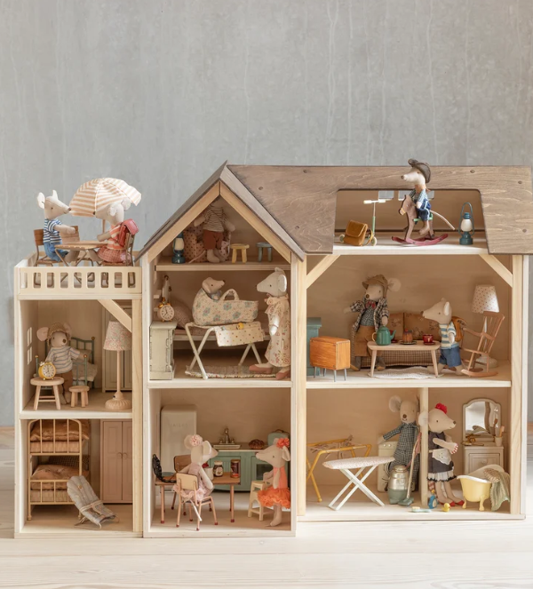 Mouse hole farmhouse